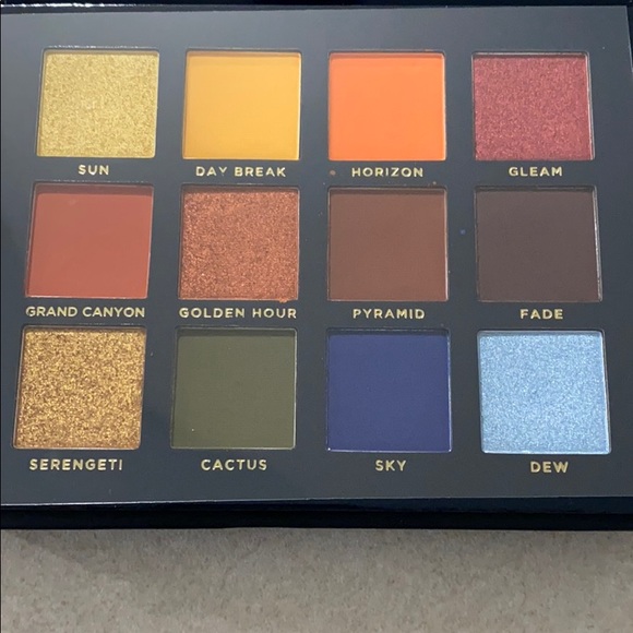 Ace Beaute Eyeshadow Pallet - Picture 3 of 6